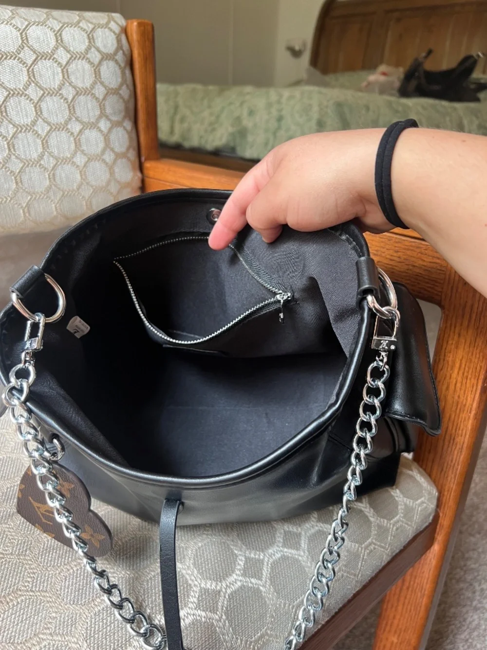 Black shoulder bag